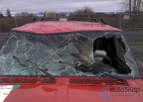 2000 Jeep Cherokee Classic из США, поврежденный, VIN 1J4FF58S7YL249671